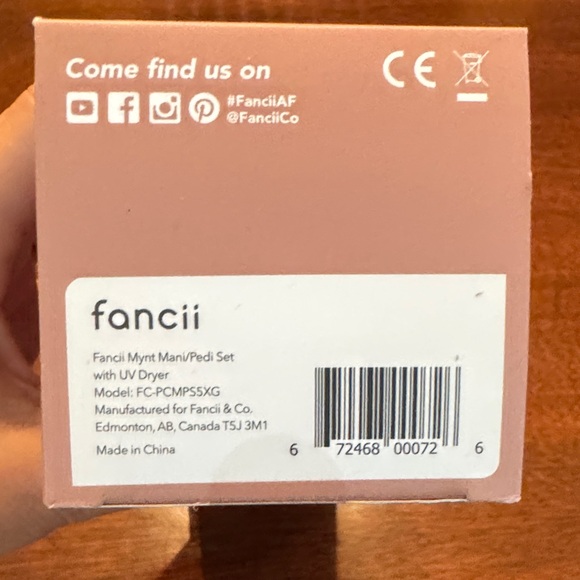 Fancii MYNT Manicure Pedicure Kit - Picture 2 of 9